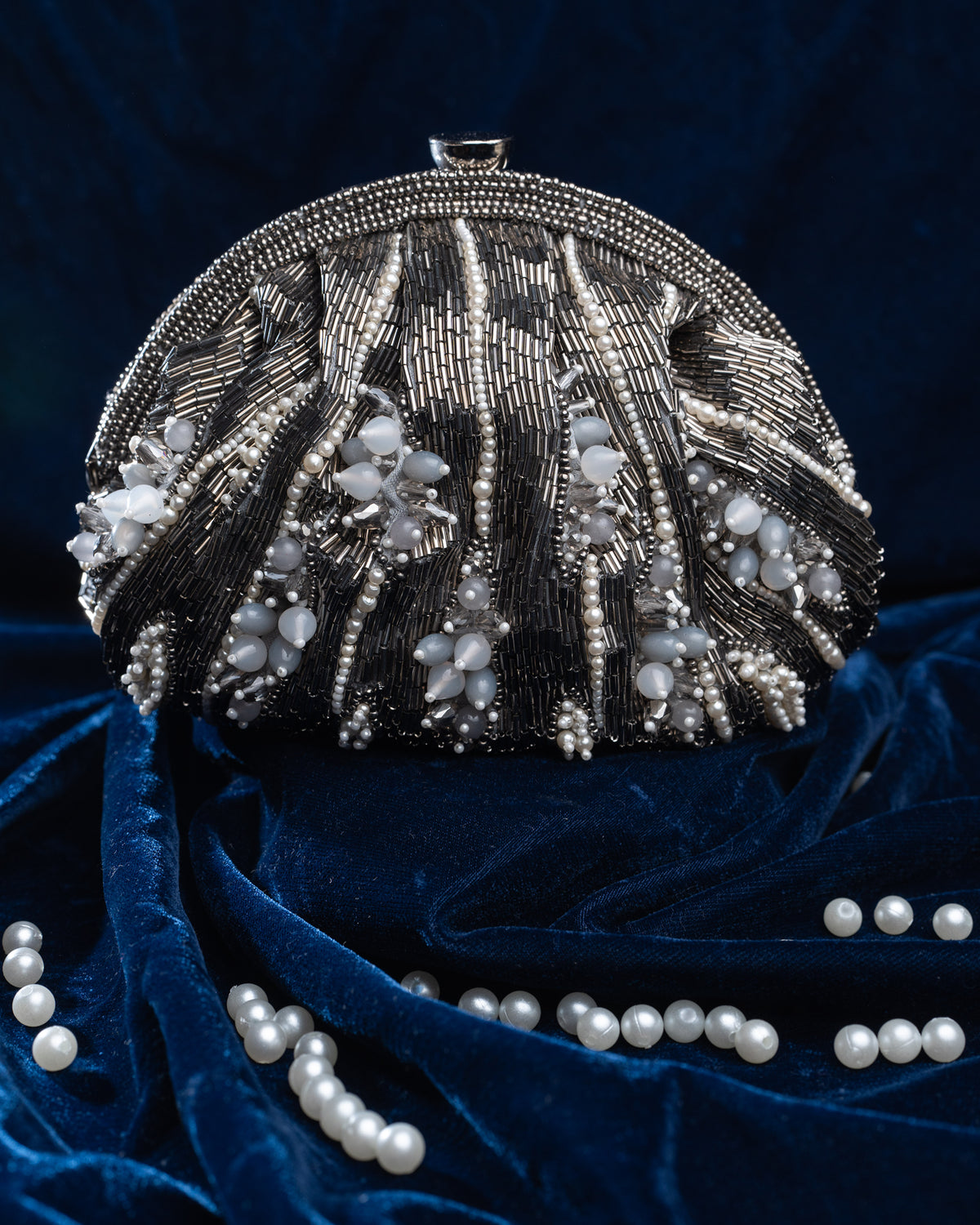 Bead Blooms Midnight Silver
