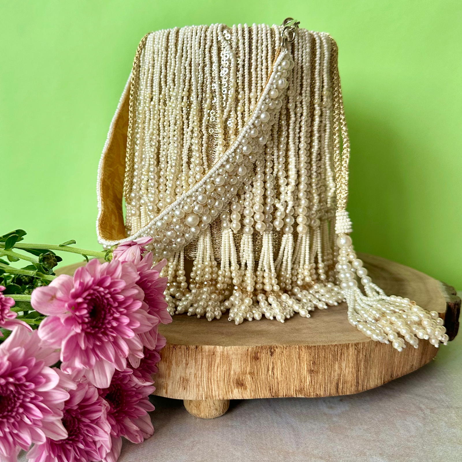 Gilt Cascade Gold