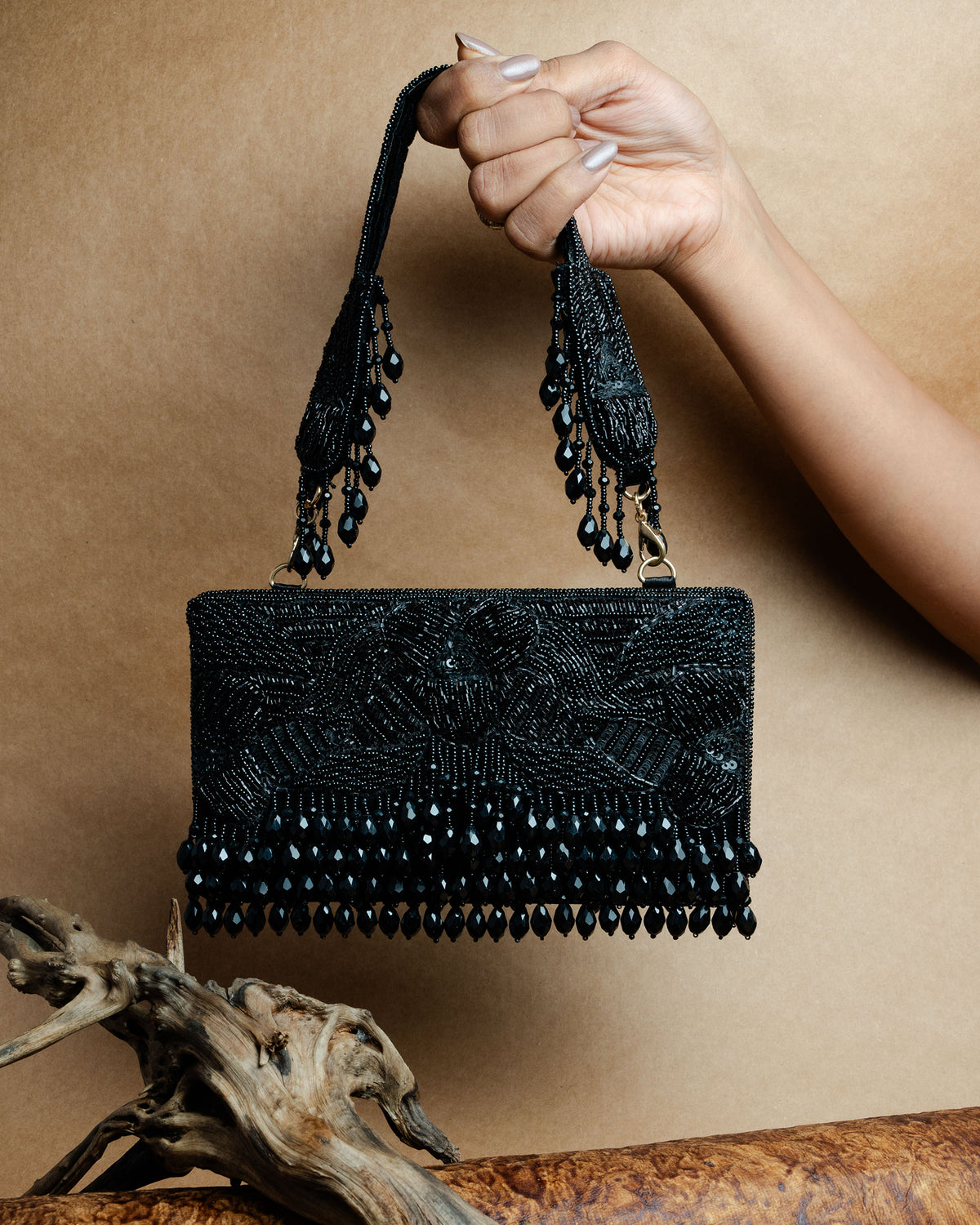 Ornate Radiance Kasse Black