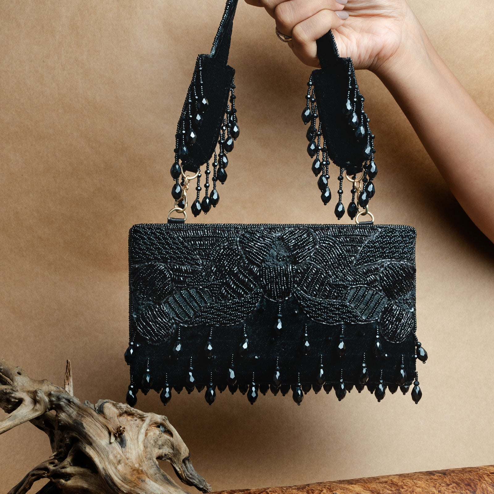 Ornate Radiance Kasse Black