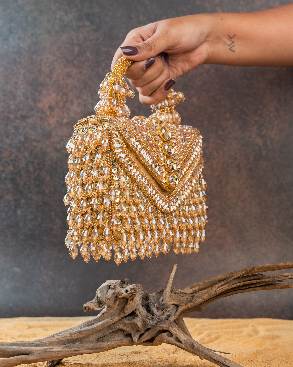 Chevron Crystal Kasse Gold