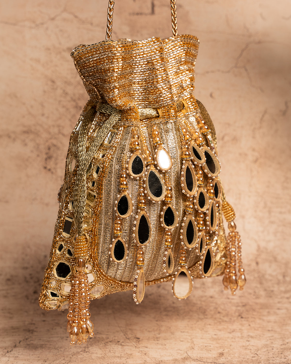 Aaina Aynali gold