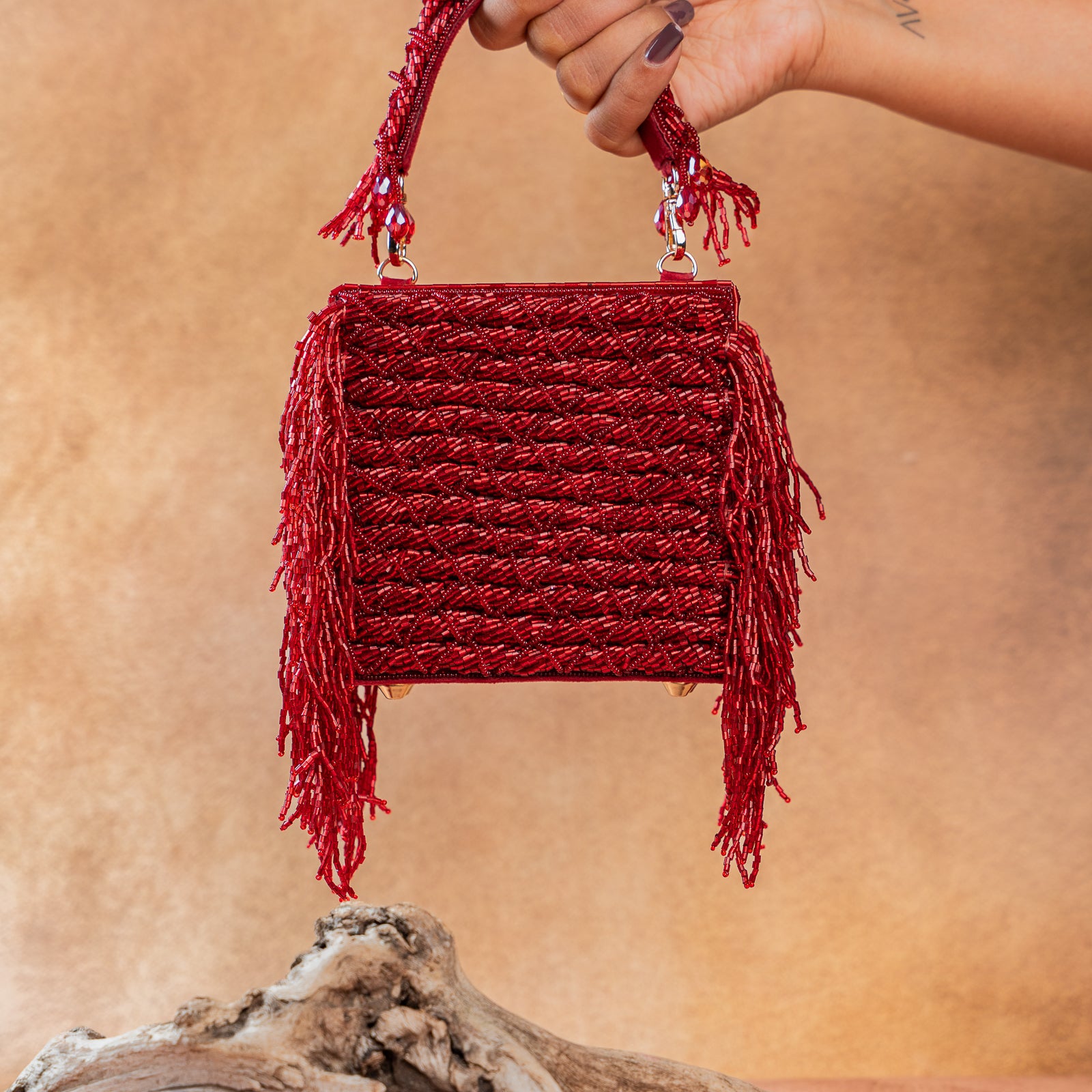 Weave Fringe Kasse Maroon