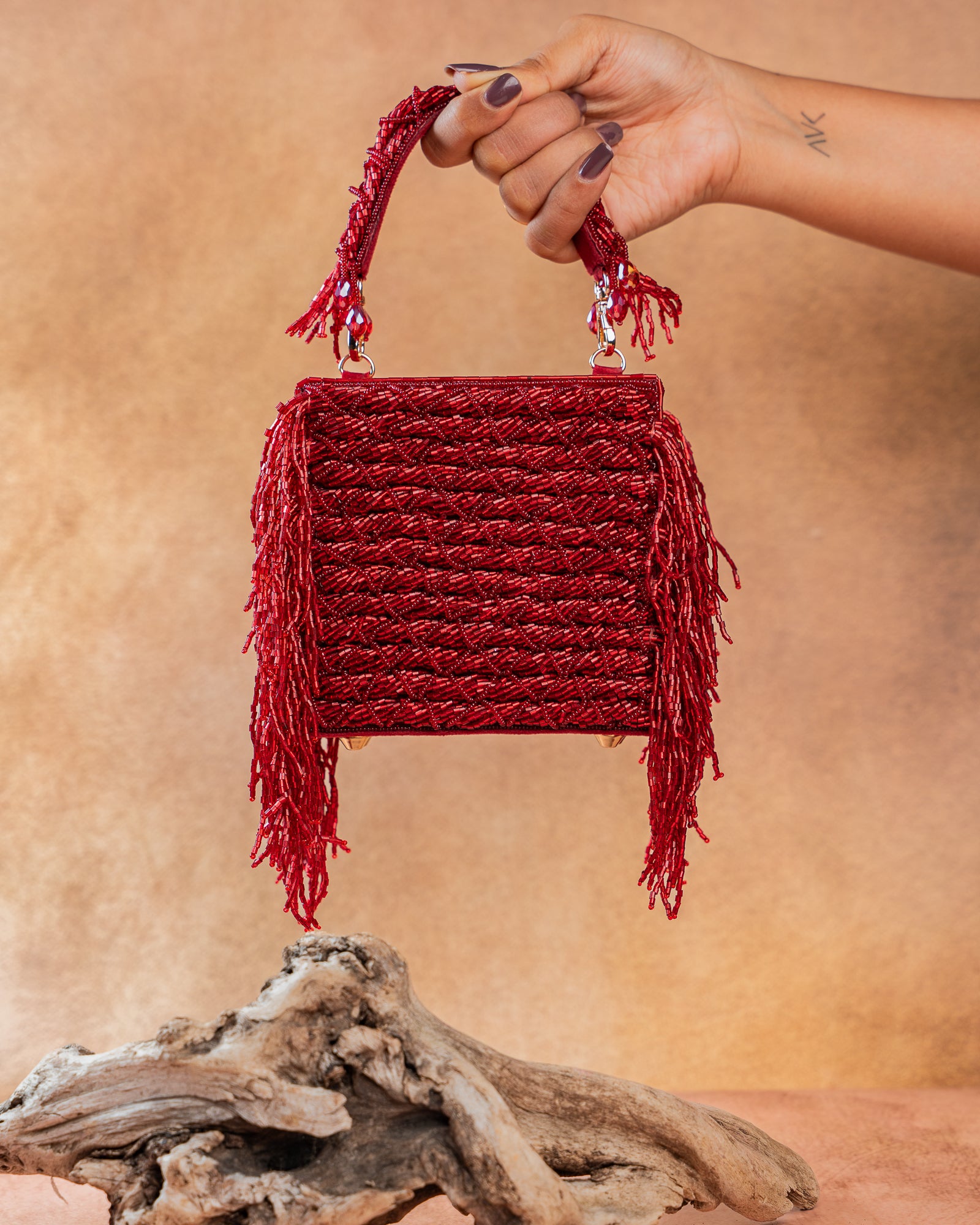 Weave Fringe Kasse Maroon