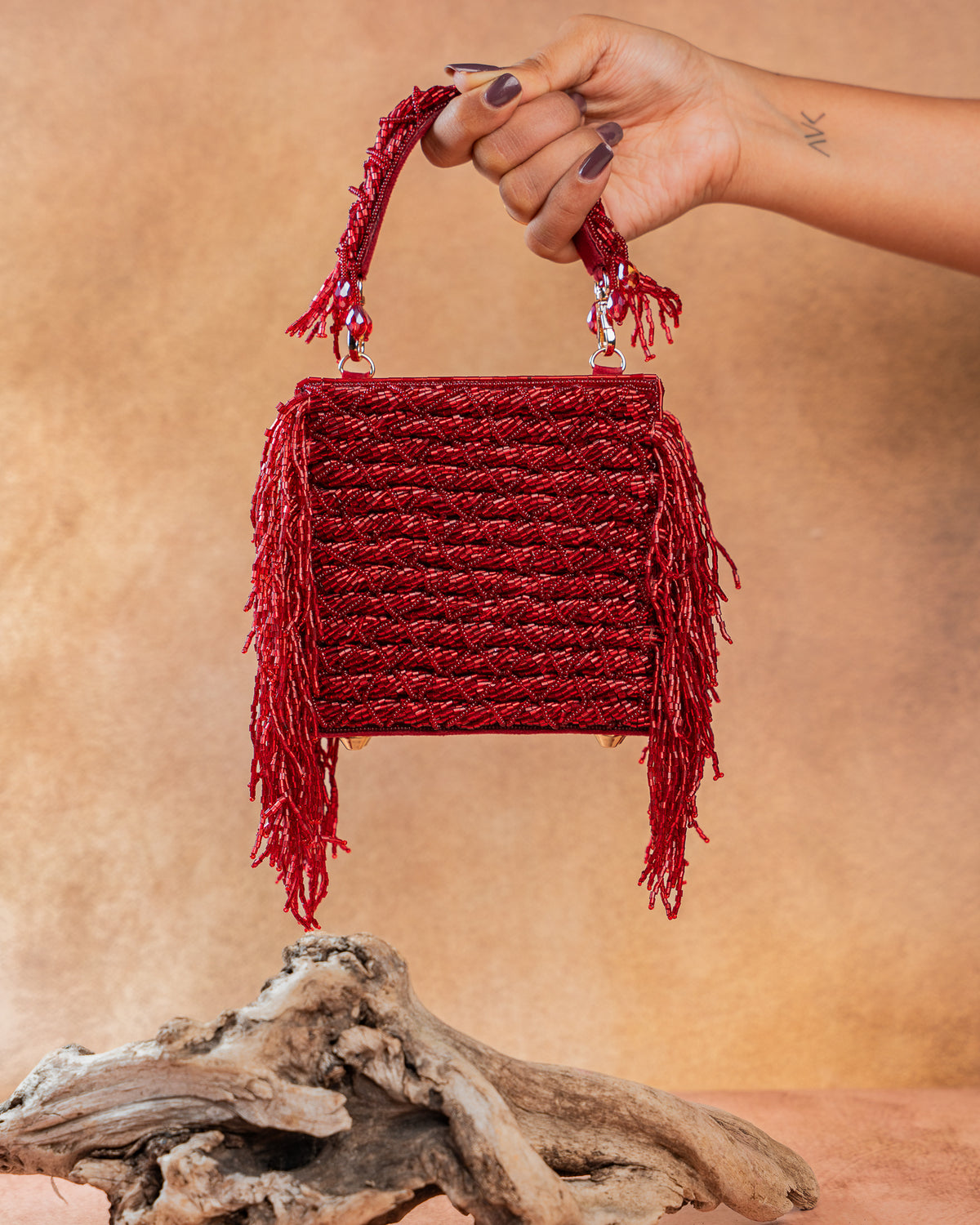 Weave Fringe Kasse Maroon