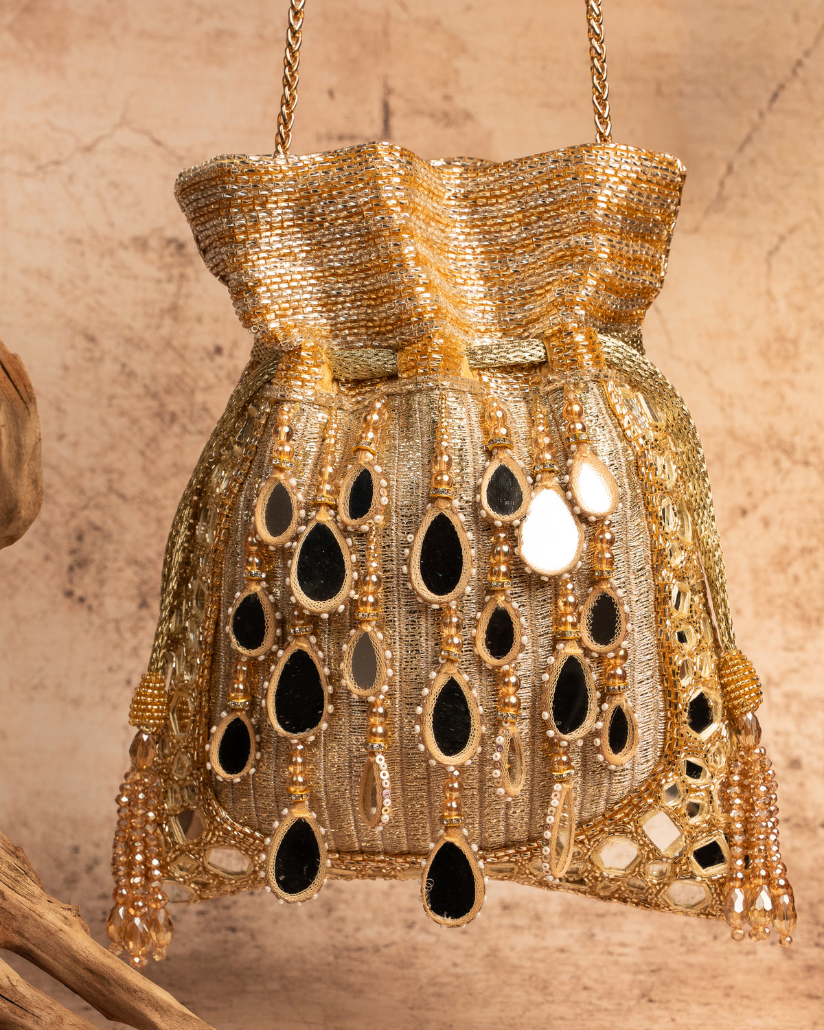 Aaina Aynali gold