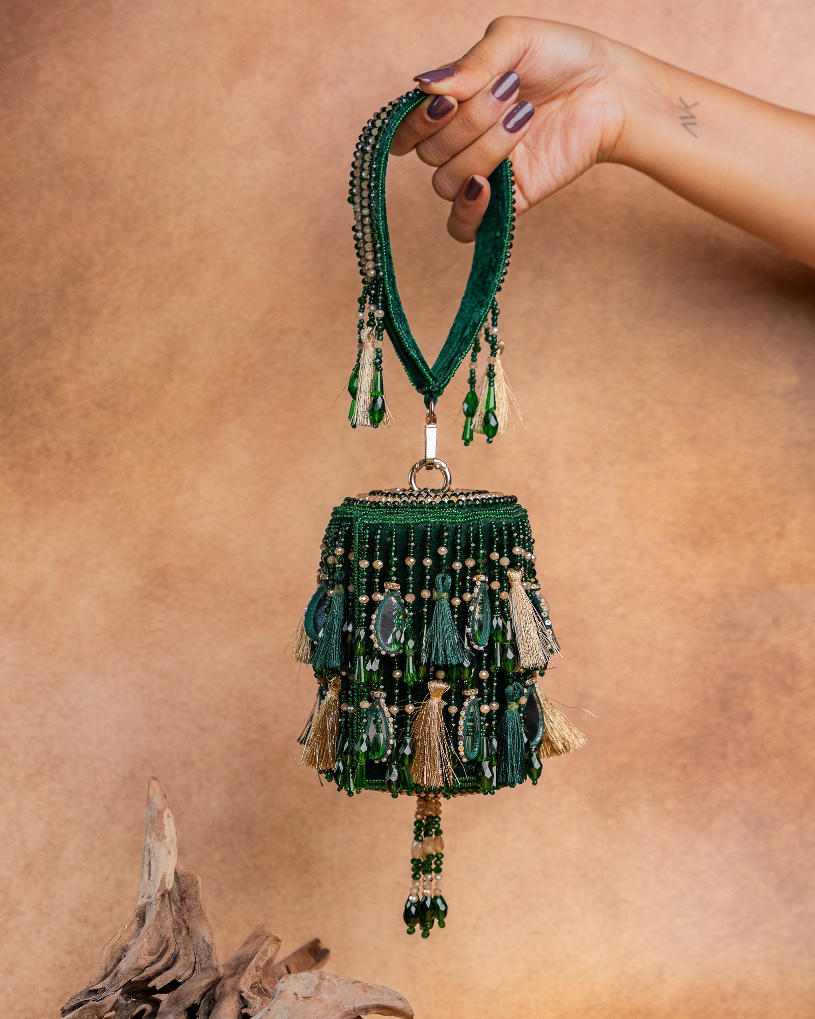 Aaina Boshkeh Green