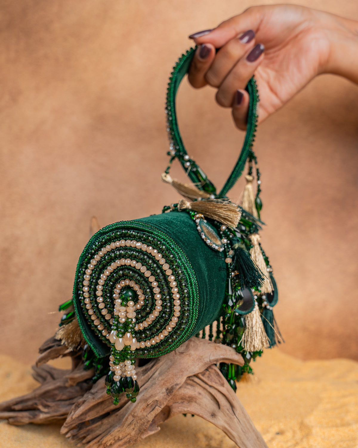 Aaina Boshkeh Green