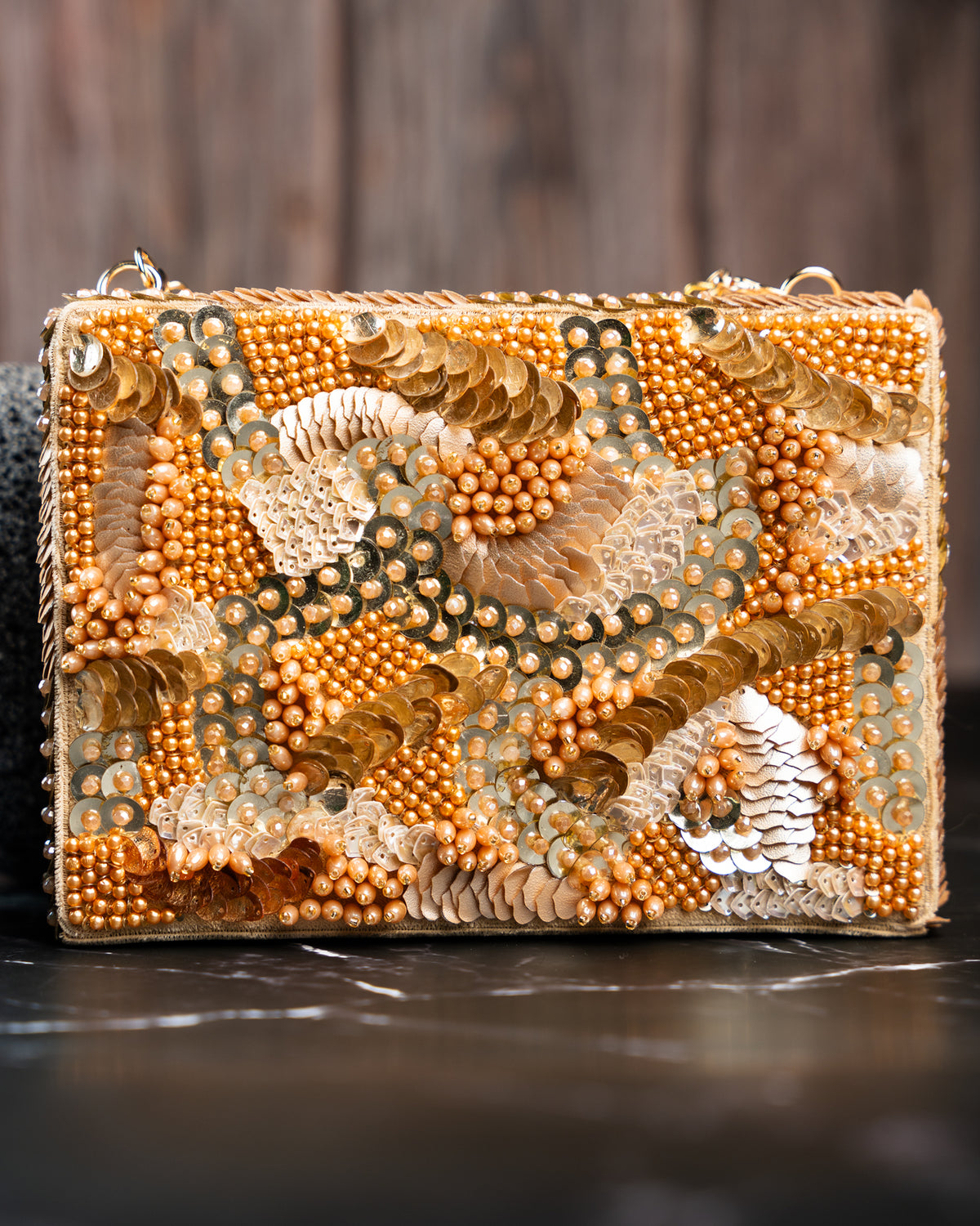 Sequinned Kasse Rustic