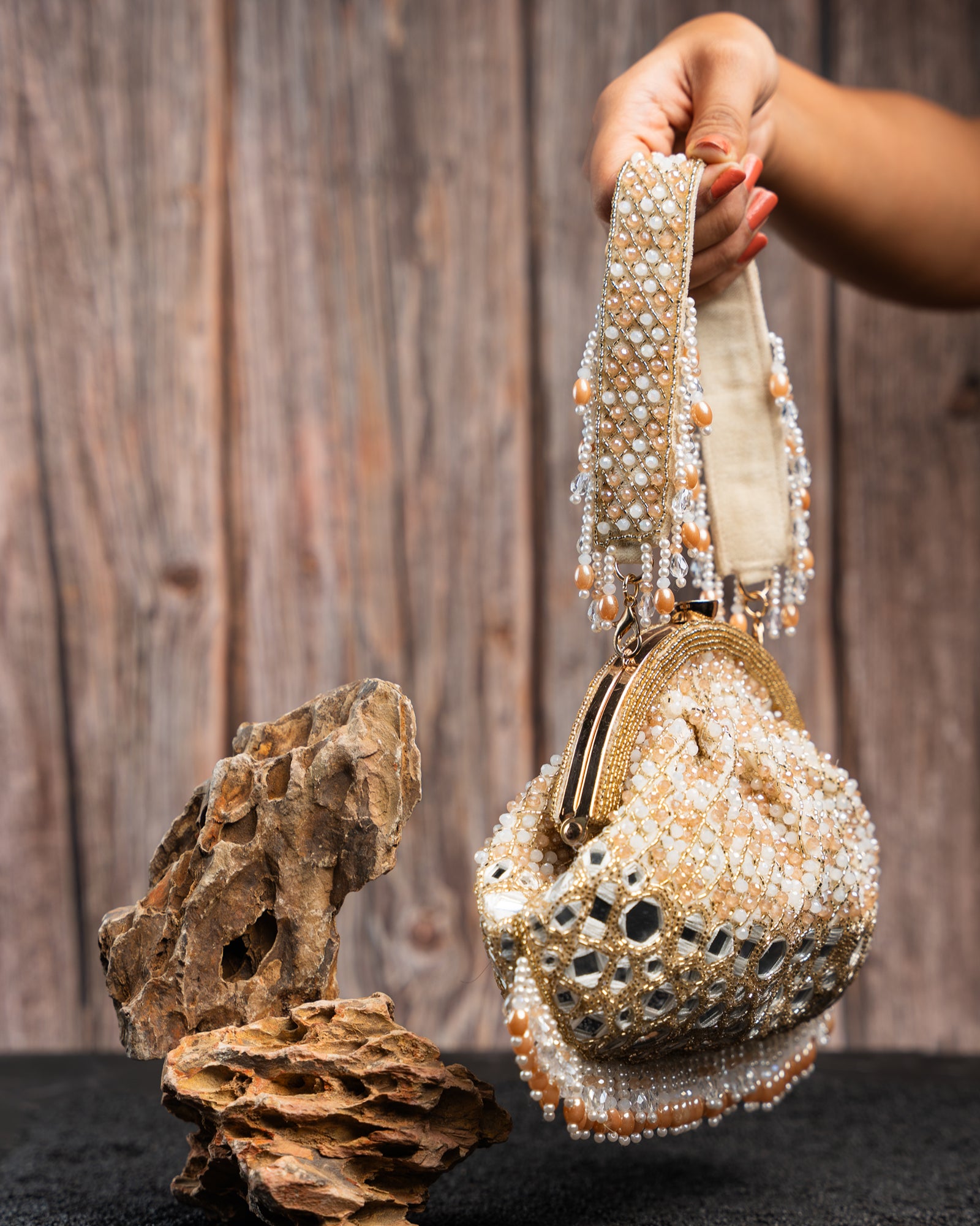 Aynali Clutch Ecru Gold