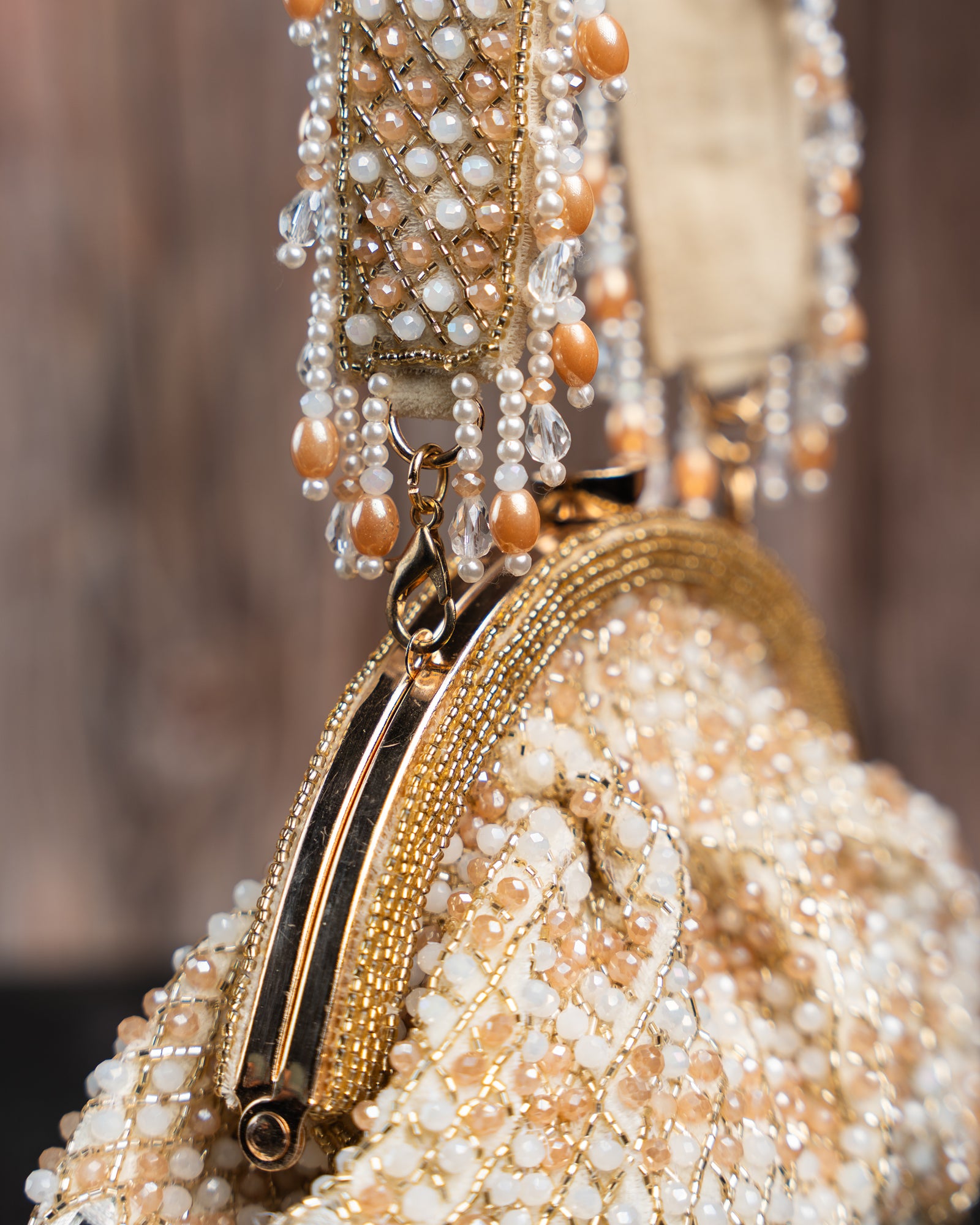 Aynali Clutch Ecru Gold
