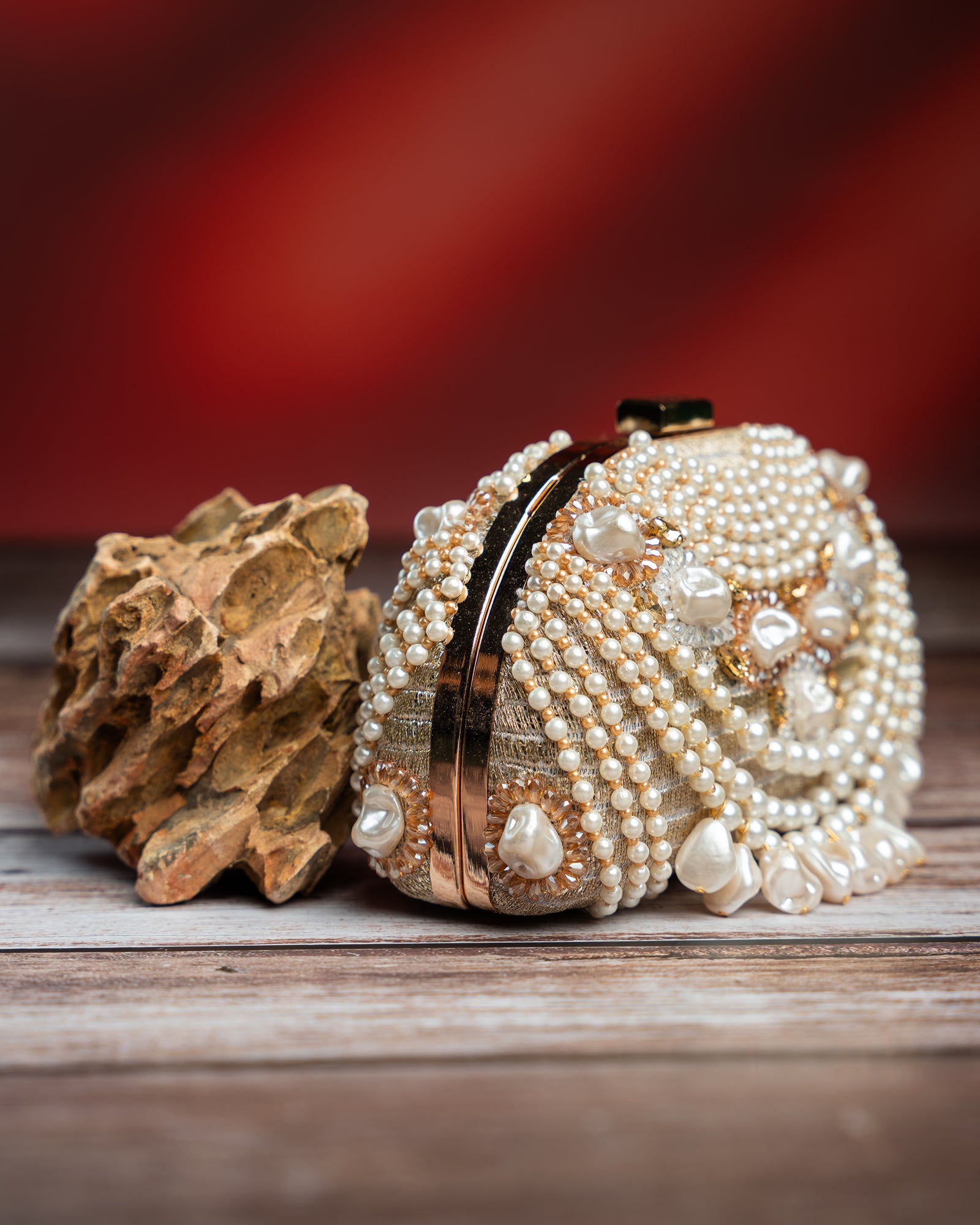 Pearl Adorn Kasse Gold