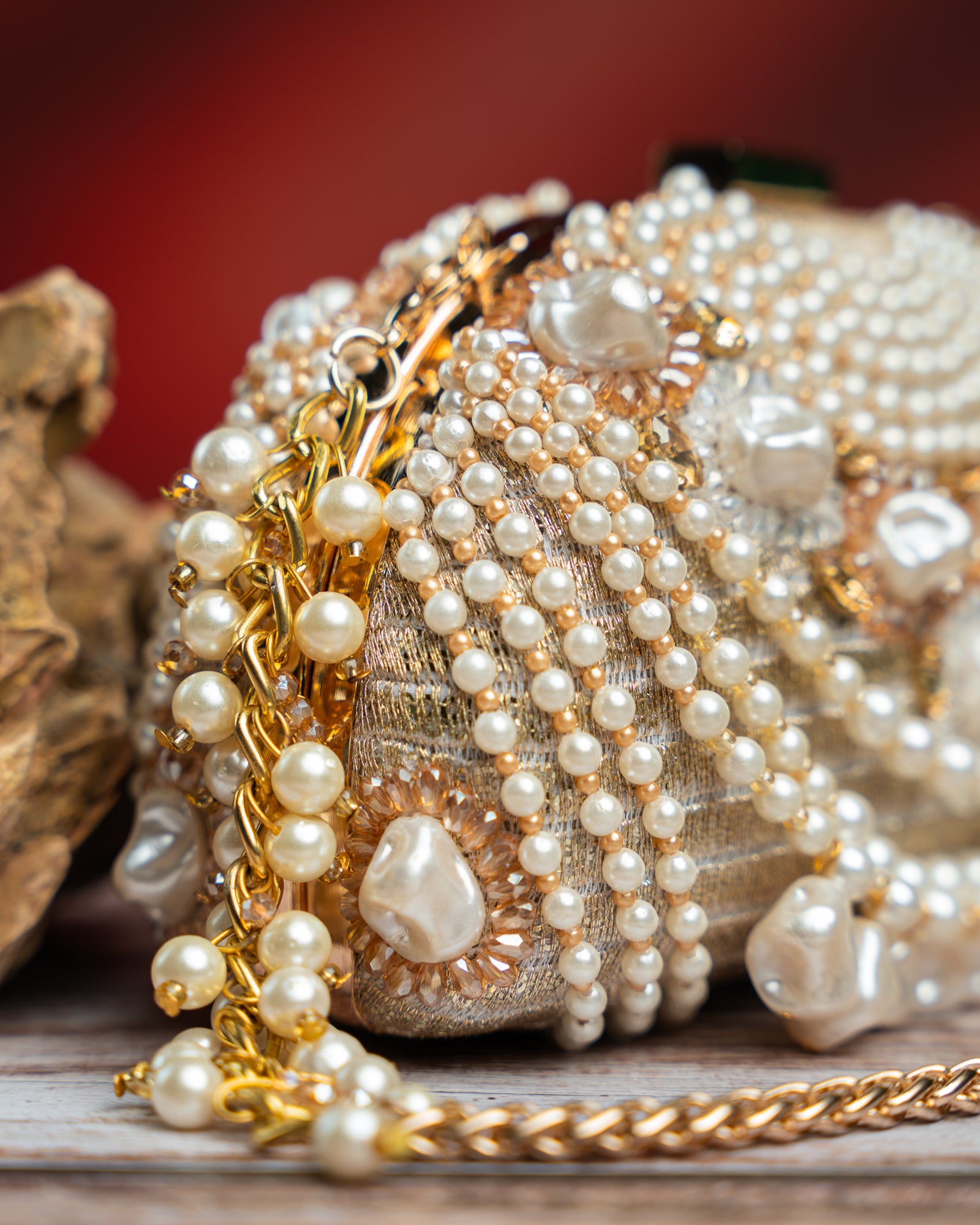 Pearl Adorn Kasse Gold
