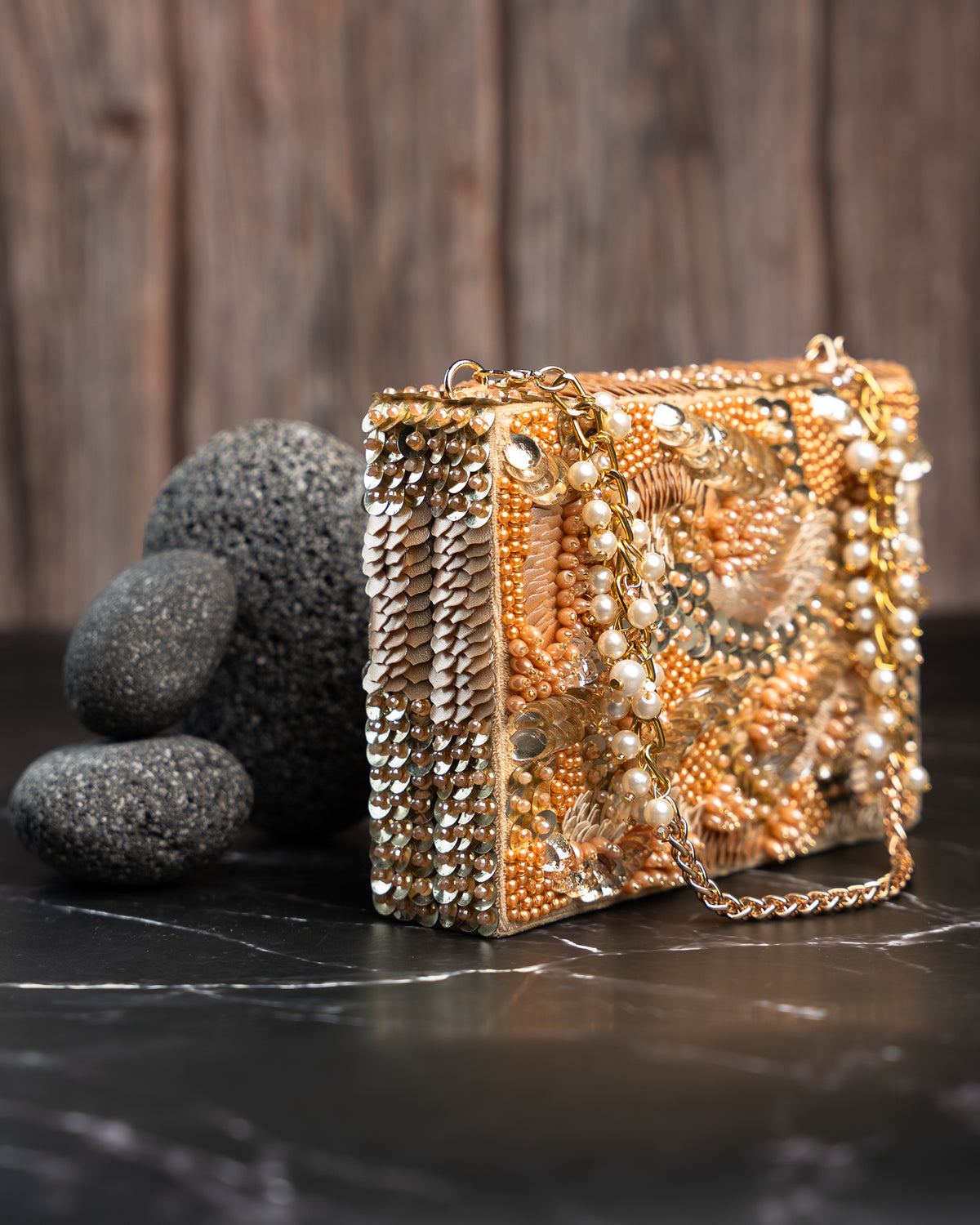 Sequinned Kasse Rustic