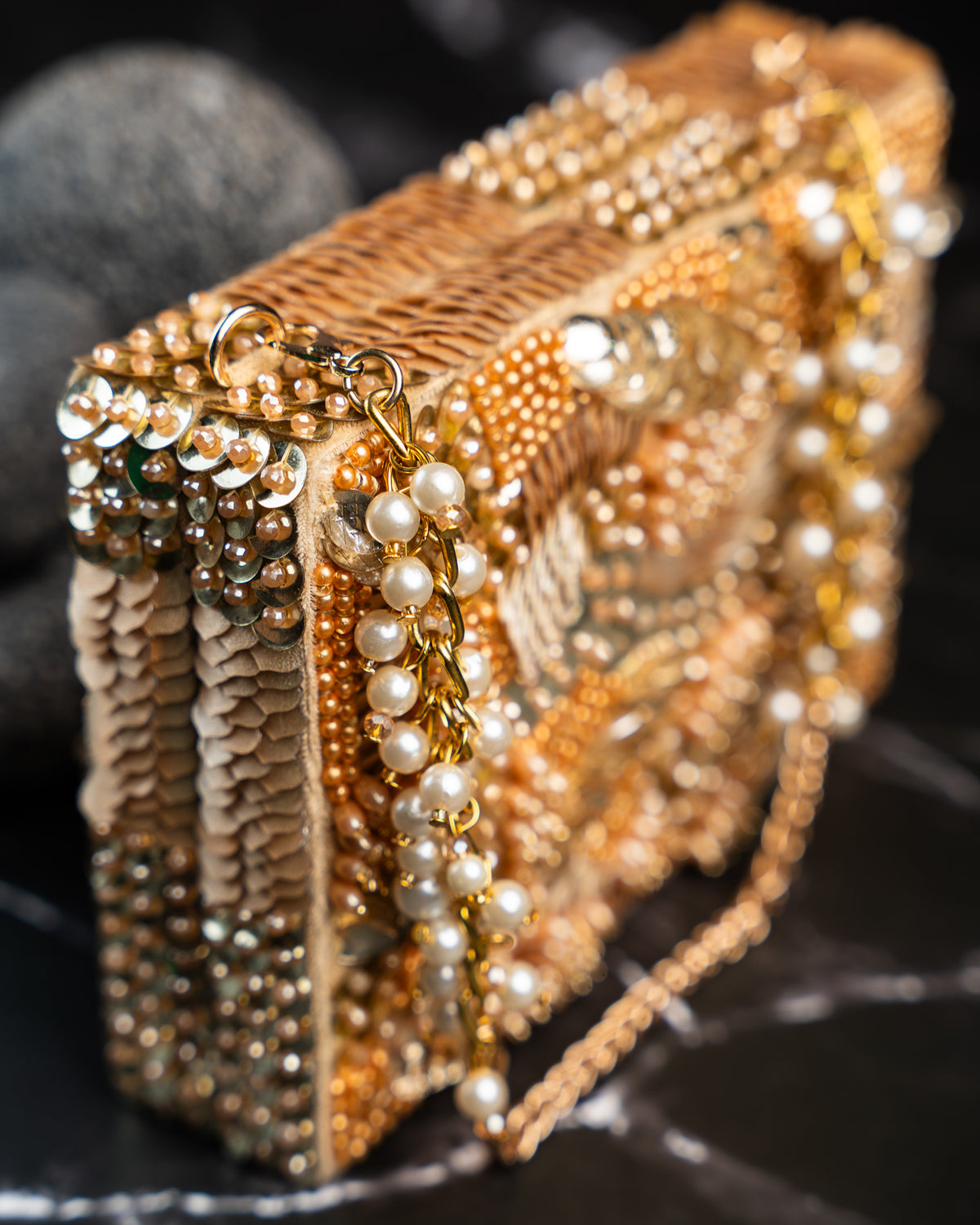 Sequinned Kasse Rustic