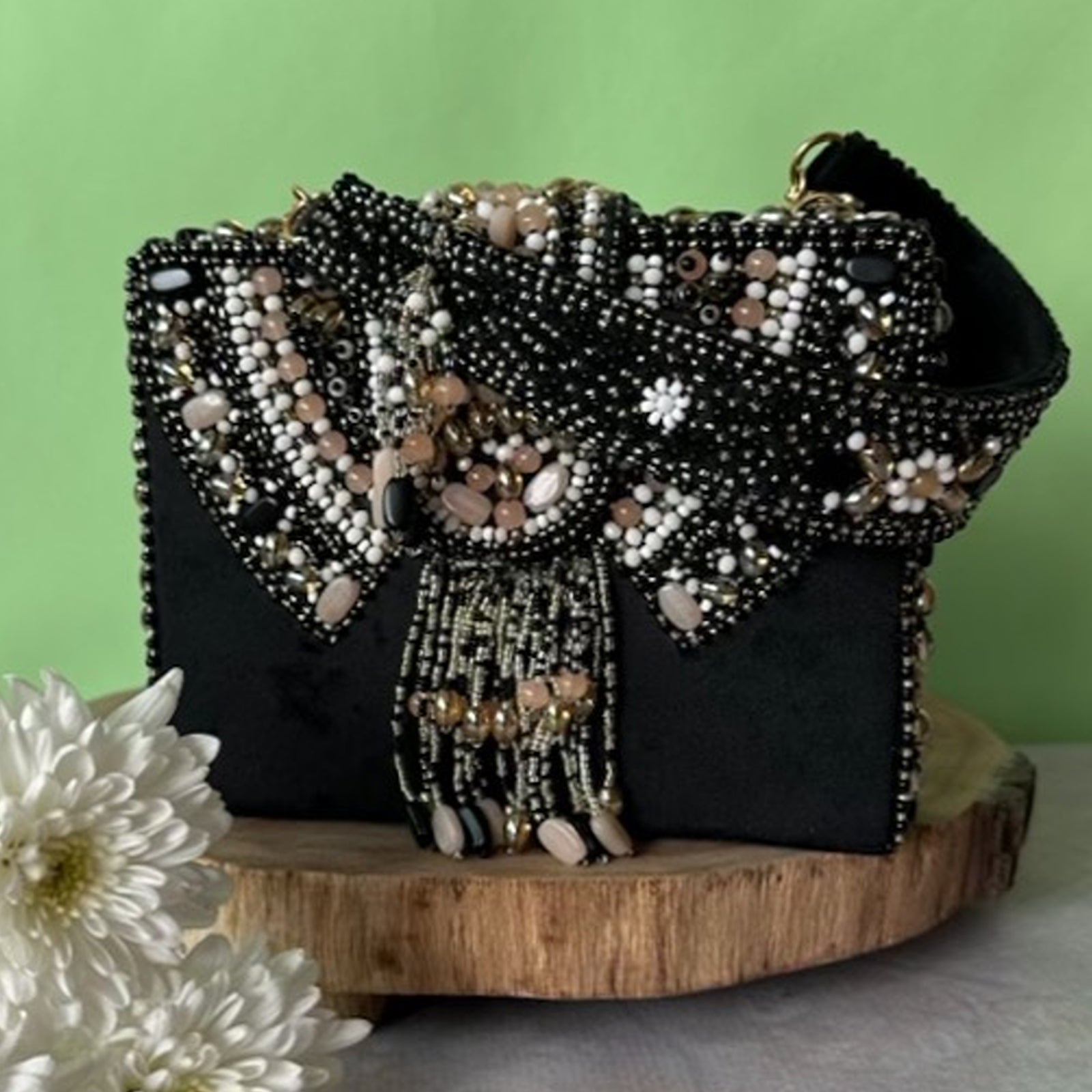 Rani Kasse Black