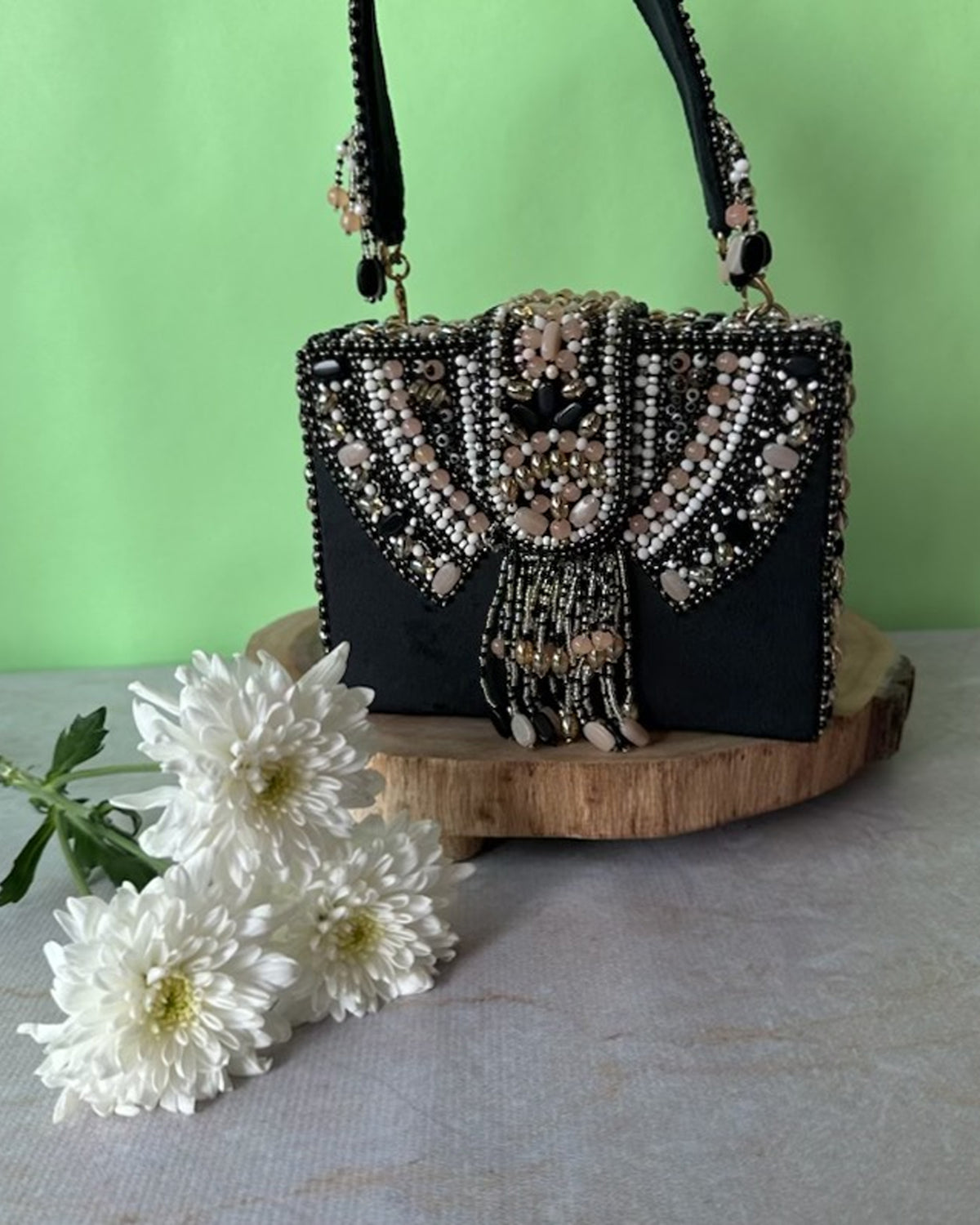 Rani Kasse Black