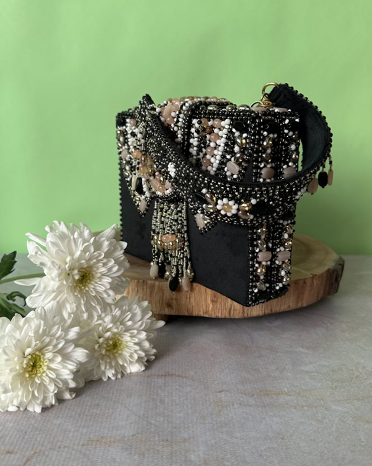 Rani Kasse Black