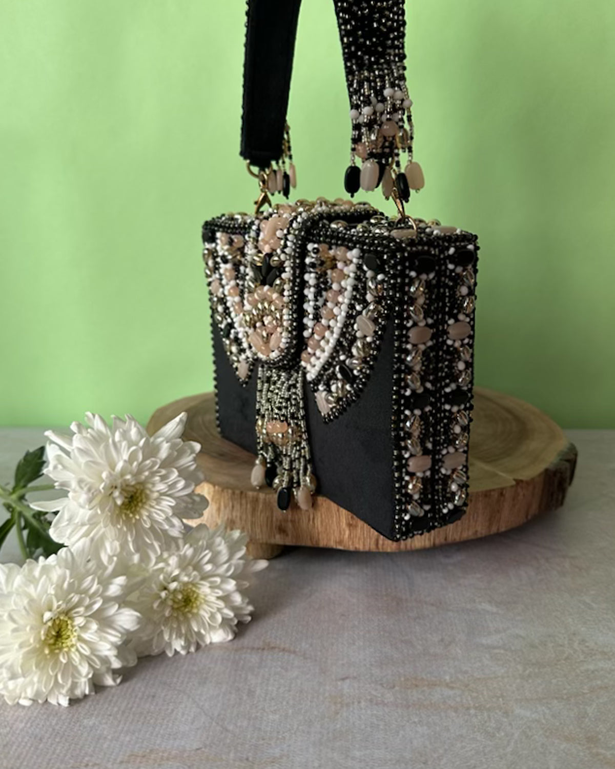 Rani Kasse Black