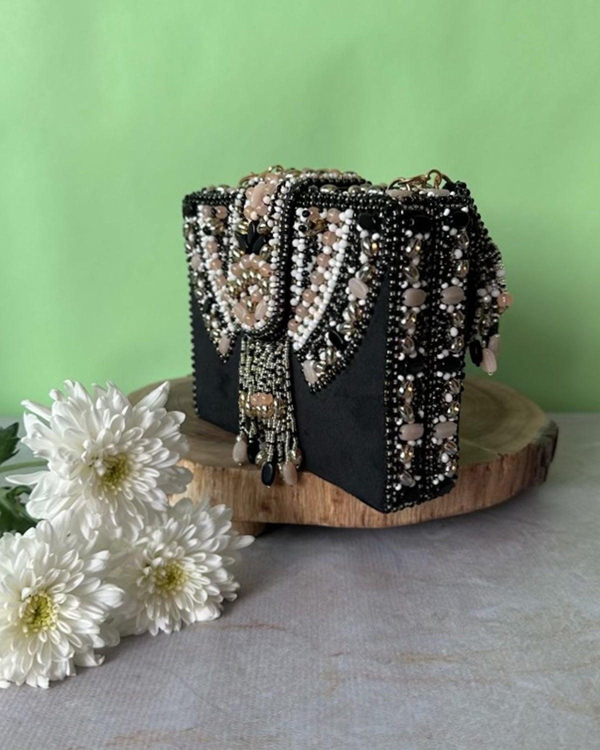 Rani Kasse Black