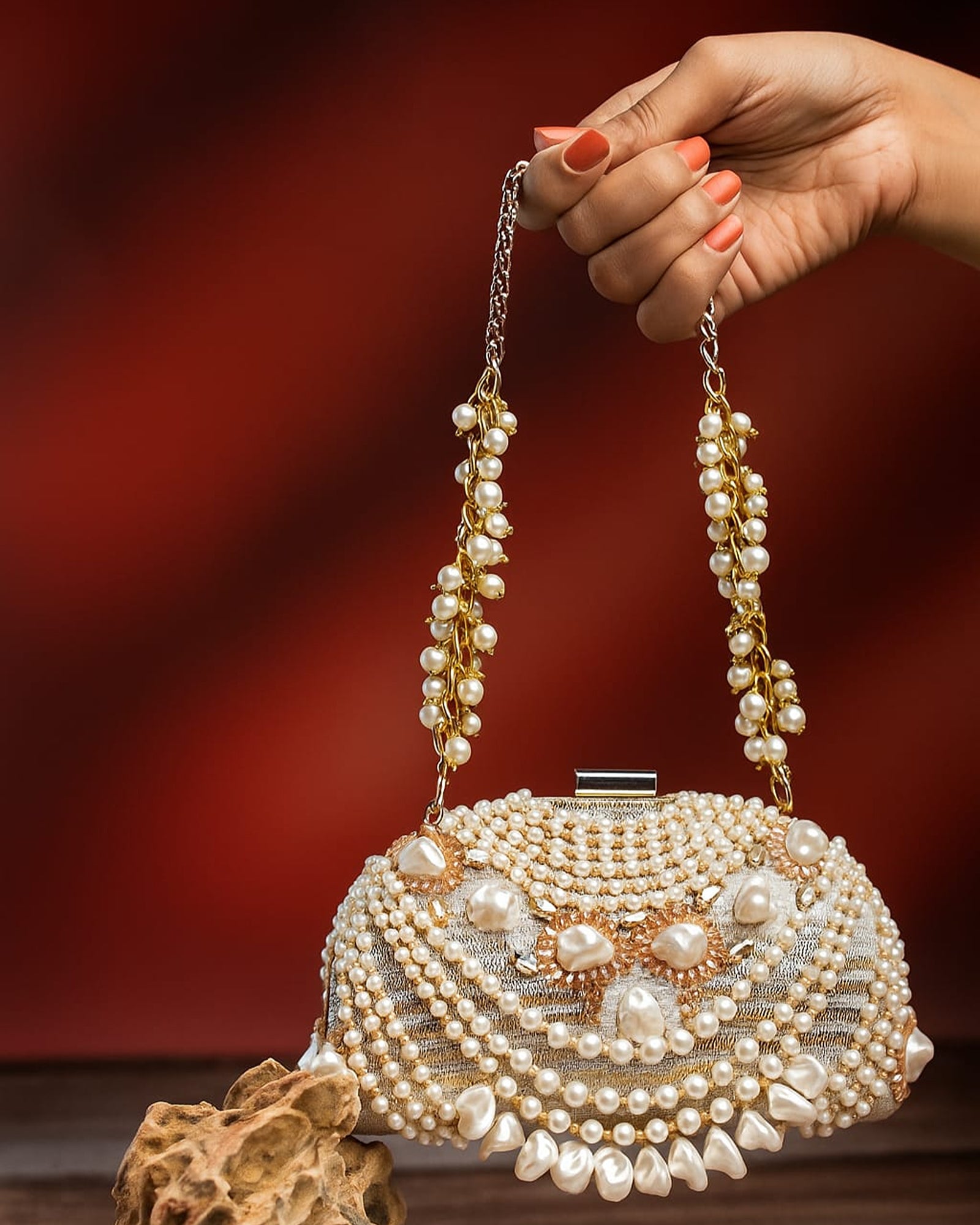 Pearl Adorn Kasse Gold